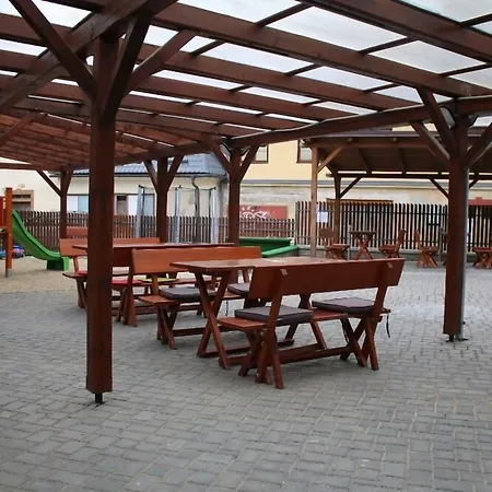 Pod Radnici Hotel 3*