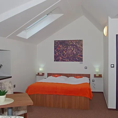 Hotel Pod Radnicí 3*