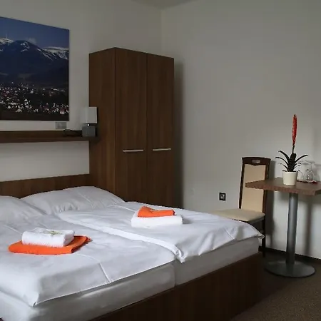 Pod Radnici 3*