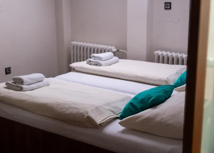 Pod Radnici Otel 3*