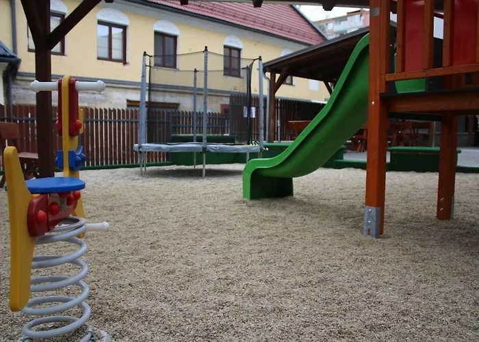 Otel Pod Radnici 3*