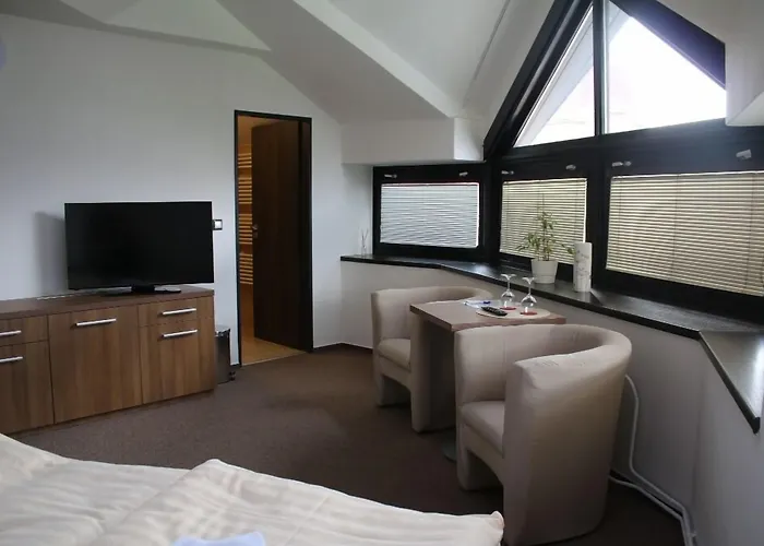 Pod Radnici Otel 3*