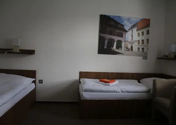 Pod Radnici Otel 3*